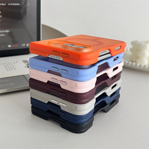 Funda Magnética Delgada de TPU+PC con Acabado Mate de Alta Calidad para iPhone Duo 18 Fold, Compatible con Carga Inalámbrica - Product Image 3