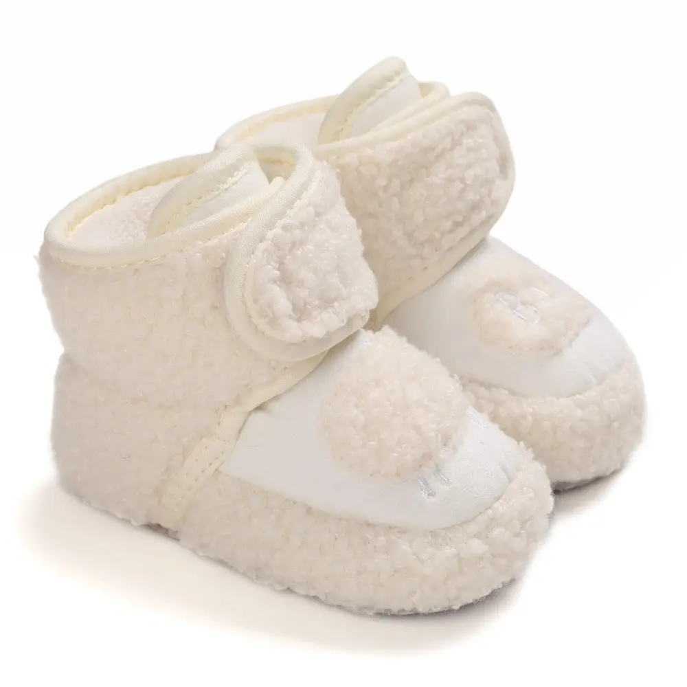 Hiver bébé chaussures en coton épaissi peluche tout-petits chaussures de marche semelles souples anti-dérapant bébé pre-walker