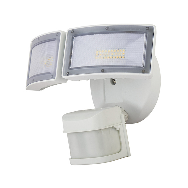 New Developed Design 1080P Two Heads Ip54 Wireless Wifi Bulb Camera Security Light with Camera for Courtyard