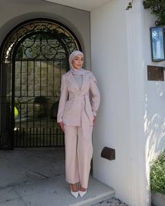 Ensemble deux pièces élégant Loriya pour femmes musulmanes, style abaya, tenue de travail modeste, tenue de bureau quotidienne, polyester - Product Image 2
