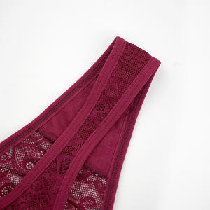 ملابس داخلية نسائية مثيرة شفافة بتطريز أنيق، سروال داخلي من النايلون سهل التنفس بخصر منخفض وأشرطة قابلة للتعديل - Product Image 5