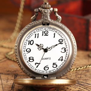 ساعة جيب كلاسيكية بتصميم سوبر هيرو مع سلسلة - ساعة برونزية بطراز ستيمبانك كقلادة للهدايا وحفلات التنكر - Product Image 4