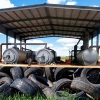 Machine de pyrolyse de pneus usagés pour la production de fioul combustible 15TPD, avec récupération de fumée de carbone et sécurité intégrée