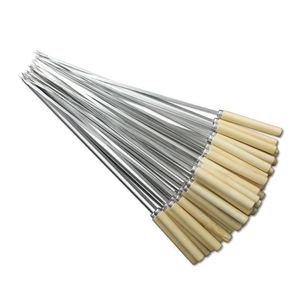 Vente en gros 33CM bâtonnet de Brochettes de Barbecue en acier inoxydable, bâton de Brochettes de Barbecue réutilisable avec manche en bois - Product Image 1