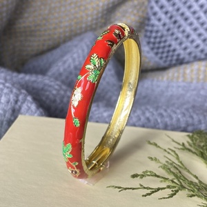 Brazalete Clásico de Esmalte con Motivo de Jade Natural, Obra Artesanal, Monumento del Patrimonio de la Ciudad Prohibida, Recuerdo Cultural, Acabado Duradero - Product Image 6