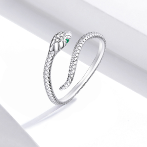 Anillo en forma de serpiente chapado en oro rosa con incrustaciones de diamantes y esmeraldas, estilo vintage, joyería de moda unisex, regalo para uso diario. - Product Image 3