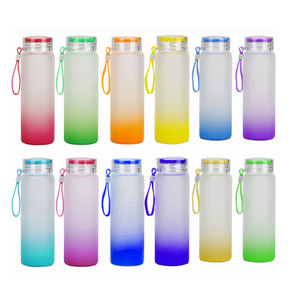 Botella de Agua de Vidrio Esmerilado con Degradado Ombre de 500 ml, Vidrio de Borosilicato de Alta Calidad con Tapa y Cordón Portátil, Taza para Beber en Viajes al Aire Libre - Product Image 3