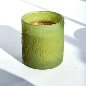 Bougie pilier en cire d'abeille de luxe personnalisée avec un bocal en verre givré et un emballage en boîte avec couvercle pour les fêtes de Pâques, Diwali et les bars - Product Image 1