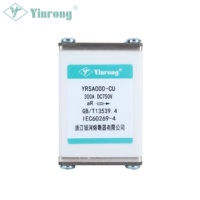 Fusible semi-conducteur compact Yinrong 750V en cuivre à faible I2T, limiteur de courant 80A-400A, haute vitesse, pour onduleur solaire et chargeur de VE