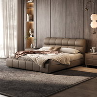 Lit double de luxe italien moderne en cuir véritable, cadre de lit capitonné, lit king size, mobilier de chambre principale, lit double design