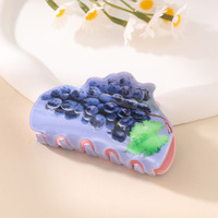 Griffe de cheveux en PVC de fruits ludiques pour une prise en main des cheveux frais, style esthétique et personnel d'été