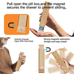 กล่องใส่ยาไม้แบบ 7 วัน พร้อมช่องจัดเก็บยาและวิตามินสำหรับการเดินทาง - Product Image 3