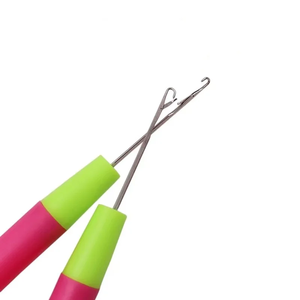 Outil de crochet <span class=keywords><strong>pour</strong></span> cheveux, crochet en plastique <span class=keywords><strong>pour</strong></span> tissage de cheveux, aiguilles à crocheter <span class=keywords><strong>pour</strong></span> dreadlocks - Product Image 2