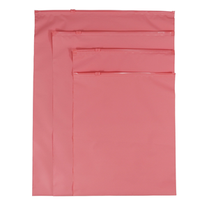 Sacs à fermeture éclair réutilisables en plastique givré avec logo de marque de vêtements personnalisé pour l'emballage des vêtements - Product Image 3