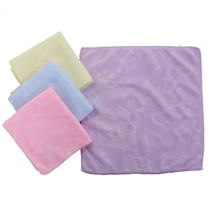 Highly Recommended Sustainable <b>Disposable</b> Microfiber Hand <b>Towels</b> with Customized Printing Designs Eco-Friendly Wholesale Price - Product Image 2