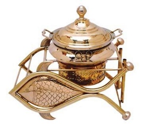 Calentador de Comida Estilo Vintage Dorado con Calentamiento a Alcohol para Exhibiciones de Buffet - Product Image 1