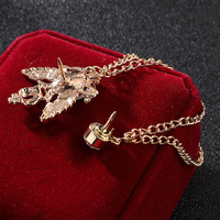 Épingles de revers de costume pour homme en alliage métallique plaqué or/argent, personnalisées, de luxe, imprimées UV, avec chaîne à pampilles et badges rétro en cristal, Marque FangShui