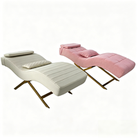 Table de massage et lit de beauté réglable en acier inoxydable de luxe moderne, en cuir blanc, pour salon de beauté, soins du visage et des cils, et thérapies
