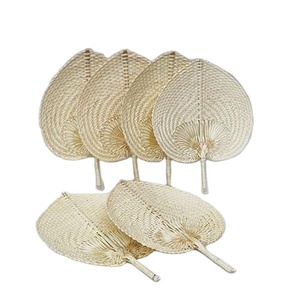 Abanicos de Mano Chinos Baratos Personalizados de Fábrica al por Mayor, Abanicos de Hoja de Palma Tejidos a Mano, Abanicos de Fibra Natural de Bambú y Paja - Product Image 1