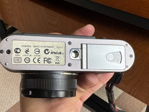 Good <b>price</b> Leicas X1 12.2 MP Digital Compact Camera with APS-C sensor - Product Image 2