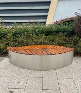 Hot thiết kế gỗ băng ghế dự bị với khung thép không gỉ mục đích kép trong nhà/ngoài trời chỗ ngồi lá hình dạng bằng gỗ slat chỗ ngồi cho <span class=keywords><strong>pubilc</strong></span> - Product Image 2