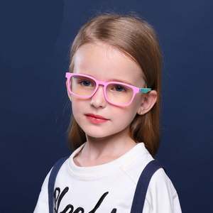 Lunettes optiques pour enfants de qualité supérieure, personnalisées, à la mode, monture spéciale en TPU, lunettes anti-lumière bleue pour enfants - Product Image 2