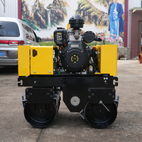 Rouleau vibratoire compact de 0,8 tonne, moteur Changfa 13HP, système entièrement hydraulique, embrayage électromagnétique pour la construction routière