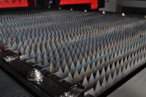 Máquina de Corte y Grabado Láser de Fibra CNC <span class=keywords><strong>GTX</strong></span>-1530 de Guangzhou Hanniu - Product Image 5