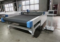 Cutter CNC à couteau oscillant Rongchi 1625 avec tête de couteau simple 1500x2600mm pour tissu et cuir