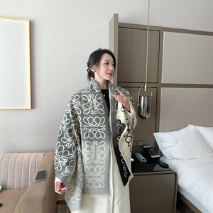 Autunno inverno vecchia <span class=keywords><strong>sciarpa</strong></span> di fiori per le donne doppia faccia stampata pendolare calda moda <span class=keywords><strong>elegante</strong></span> scialle atmosferico grande poliestere - Product Image 3