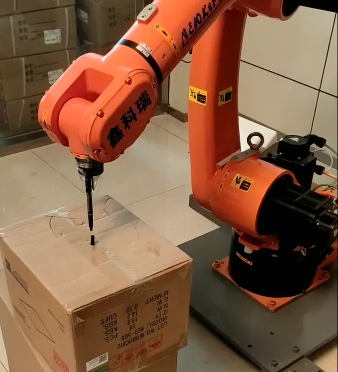 CNC Robot manipülatör dahil olmak üzere 6 eksen ve 7 Bot freze Robot kol ile benzer robotik kol kuka