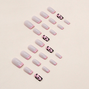 24 piezas <span class=keywords><strong>de</strong></span> <span class=keywords><strong>uñas</strong></span> ABS cuadradas <span class=keywords><strong>de</strong></span> estilo europeo 3D <span class=keywords><strong>de</strong></span> longitud media rosa claro patrón <span class=keywords><strong>de</strong></span> vaca francesa piezas <span class=keywords><strong>de</strong></span> <span class=keywords><strong>uñas</strong></span> portátiles <span class=keywords><strong>de</strong></span> moda para los dedos - Product Image 3