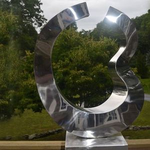 Pieza de Arte Metálica Reflectante Personalizada, Escultura Abstracta Moderna de Acero Inoxidable Pulido Espejo para Decoración de Jardín Interior o Exterior - Product Image 3