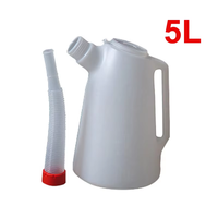Pot d'huile en plastique universel 5L avec bec flexible 1pc Pot de mesure de carburant de garage pour l'application d'outils de véhicule de moto de voiture