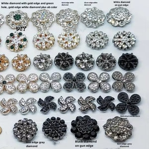 Flor de ciruelo trébol de cuatro hojas molino de viento taladro uñas ropa a juego artículos de cuero accesorios de embalaje remaches de ropa - Product Image 1