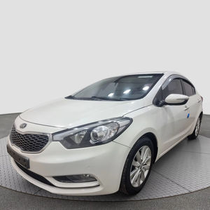 2014 K.I.A K3 Diesel NOBLESSE * TECHO SOLAR + S.KEY + NAVI * limpia y agradable conducción sin accidentes, sedán de tamaño medio de buena calidad - Product Image 1