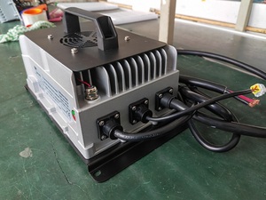 Chargeur de batterie embarqué portable 3,3 kW certifié CE, étanche IP67, 90V-265VAC -40~85°C, solution de charge mobile pour véhicules électriques - Product Image 5