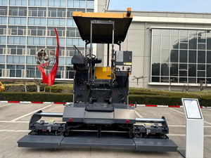Pavéuse à asphalte Vitesse de pavage 20 m/min RP453L Pavéuse à asphalte Équipée d'un <span class=keywords><strong>moteur</strong></span> Shangchai de 73,5 kW à vendre - Product Image 4
