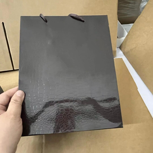 Vente en gros d'usine, boîtes et étuis de montres noirs de luxe personnalisés avec logo, emballage de montre de marque haut de gamme avec sac et certificat - Product Image 6