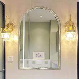 <span class=keywords><strong>Miroir</strong></span> mural de salle de bain à LED intelligent de style rétro français américain ovale moderne avec <span class=keywords><strong>miroir</strong></span> de maquillage suspendu éclairé au design arqué - Product Image 4