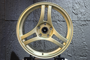 Roues de rechange en alliage forgé à trois rayons avec motif de boulons de précision 5x120 pour un ajustement parfait - Product Image 4