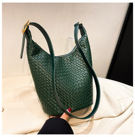 Sac à main de créateur tricoté à la main en PU, grand sac fourre-tout tissé pour femme, cadeau de luxe pour amante, sacs originaux de marque, sac latéral décontracté pour femme