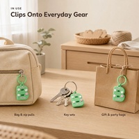 Porte-clés personnalisé en PVC souple OEM ODM, breloque lettre de dessin animé, logo personnalisé, relief 3D, vente en gros, faible MOQ, usine de vente en gros en vrac