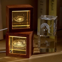 Veilleuse cube de cristal Galaxy à brancher, lumière blanche chaude, gravure laser 3D, décoration de bureau LED, cadeau