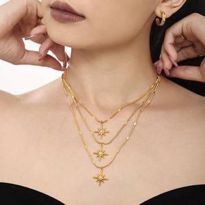 Collar con Colgante de Estrella Geométrica Vintage en Cristal Verde, Cadena de Acero Inoxidable con Baño de Oro de 18k, Gargantilla para Mujer - Product Image 2