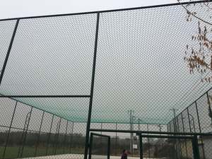 Filet de clôture sportive polyvalent et durable de qualité supérieure pour terrain de football et enclos de terrain de soccer avec gazon artificiel - Product Image 4