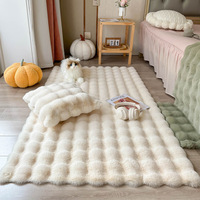 Tapis épais de haute densité de style nordique, tapis de chambre en peluche à bulles, tapis doux et confortable, paillasson, tapis de sol blanc crème