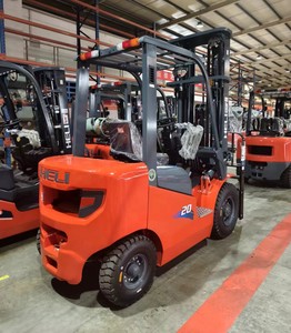 Chariot élévateur diesel compact CPCD20 de 2 tonnes de la marque China Heli, neuf, avec déplaceur latéral, à vendre - Product Image 5