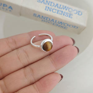 แหวนเงินแท้ S925 ประดับพลอยตาเสือ ตาแมว อำพันเมลาร์ด ชุบทอง 18K สไตล์เรโทร ดีไซน์โดดเด่น ไม่ซ้ำใคร สำหรับลุคทำงาน - Product Image 4