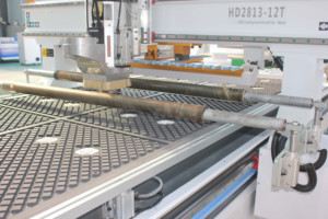 M8 ATC CNC Router 25001300mm 12 Lineaire Magazijn HQD9KW LNC Leadshine Servo Hiwin TBI Schroef Auto-loskast Houtbewerking - Product Image 2